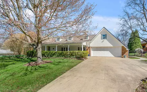 1805 Bahama Rd, Lexington, KY 40509
