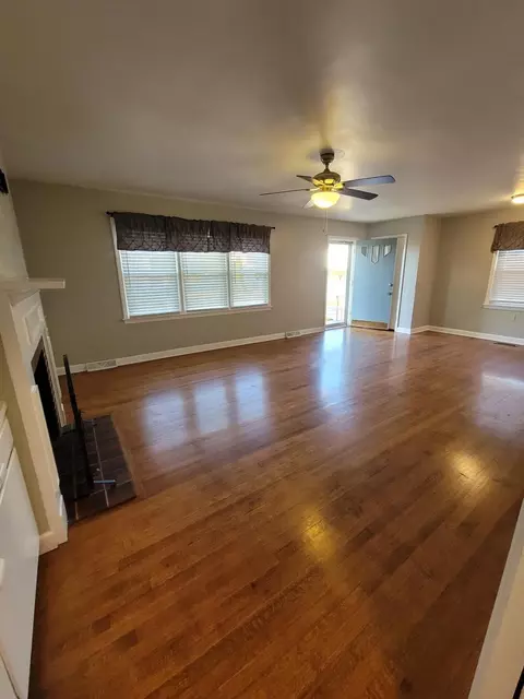 404 E 2nd St, Perryville, KY 40468 photo 7