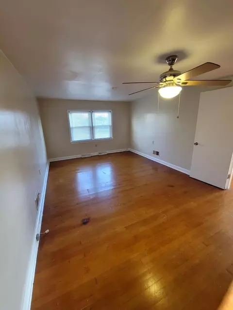 404 E 2nd St, Perryville, KY 40468 photo 11