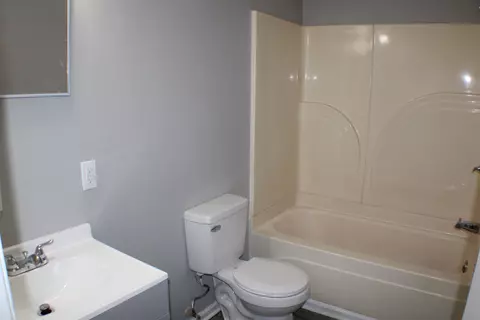 114 E Rochester Ave, Middlesboro, KY 40965 photo 8