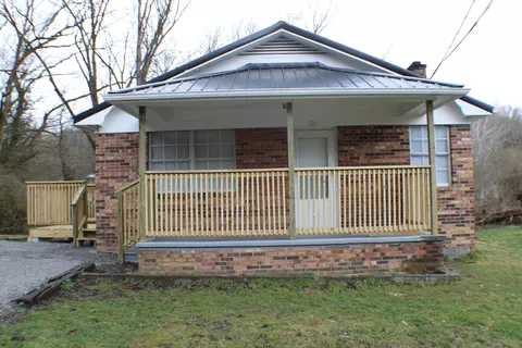 114 E Rochester Ave, Middlesboro, KY 40965