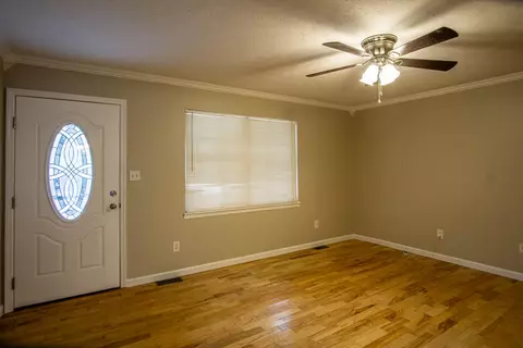 900 W 8th St, Corbin, KY 40701 photo 5