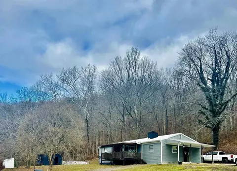 6452 State Rt 207, Greenup, KY 41144