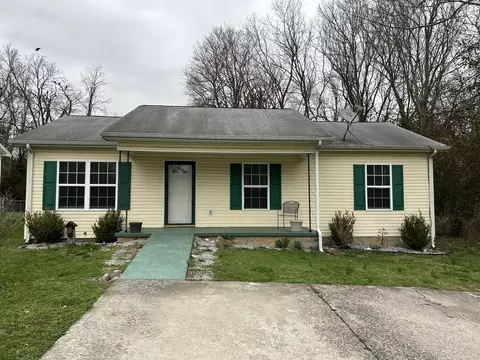 70 Mason Ave, Lancaster, KY 40444