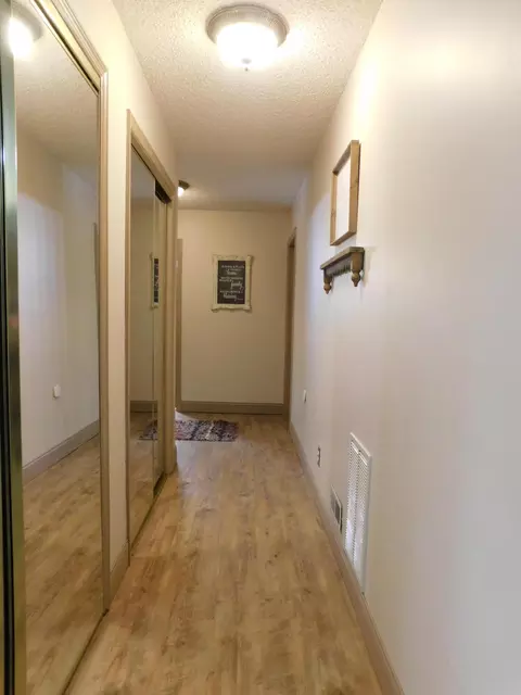 Entry Way - 1100 Coldiron Hts, Baxter, KY 40806 photo 3 of 3