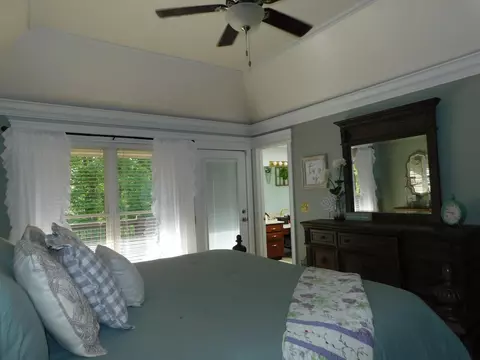 Bedroom - 1100 Coldiron Hts, Baxter, KY 40806 photo 9 of 46