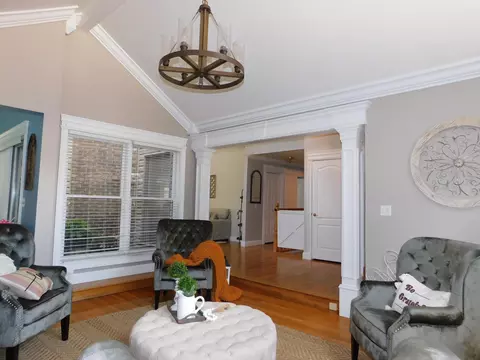 Living - 1100 Coldiron Hts, Baxter, KY 40806 photo 11 of 43