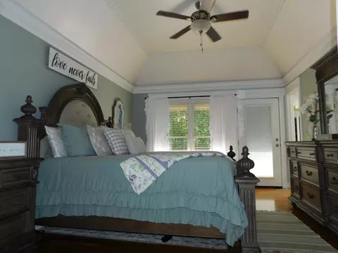 Bedroom - 1100 Coldiron Hts, Baxter, KY 40806 photo 8 of 46