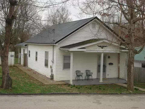 204 Fourth St, Cynthiana, KY 41031