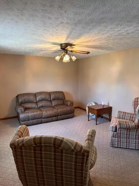 Living - 554 Forego Trl, Corbin, KY 40701 photo 1 of 3