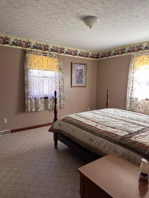 Bedroom - 554 Forego Trl, Corbin, KY 40701 photo 2 of 4