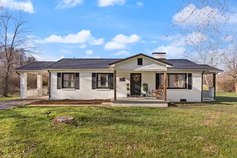 906 E College Ave, Stanton, KY 40380