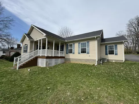 227 Stockwell Ave, Flemingsburg, KY 41041