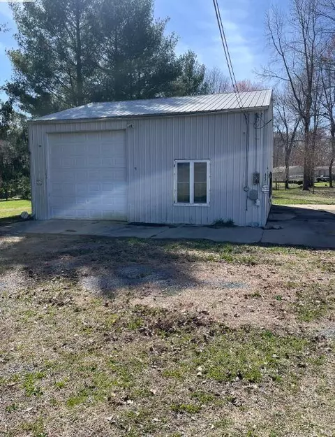 8231 S Hwy 1680, Jamestown, KY 42629