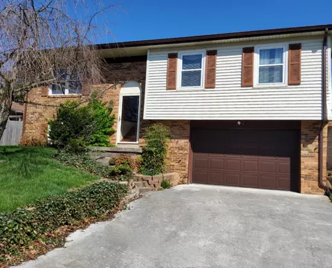 3305 Green River Ct, Lexington, KY 40515