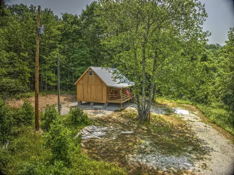 546 Hibbitts Ln, London, KY 40741