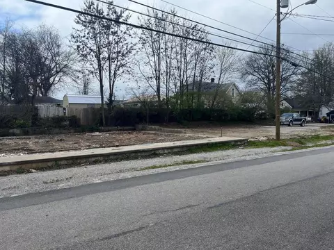 614 N Main St, Winchester, KY 40391