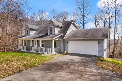 464 Cliffside Dr, Russell Springs, KY 42642