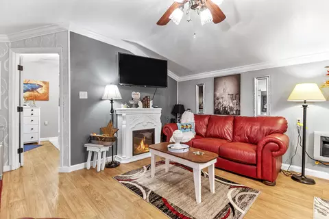 Living - 265 Owen Rd, Lily, KY 40740 photo 3 of 3