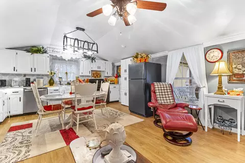 Kitchen - 265 Owen Rd, Lily, KY 40740 photo 1 of 5