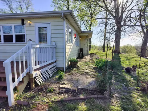 Exterior - 517 Patterson Rd, Yosemite, KY 42566 photo 4 of 12