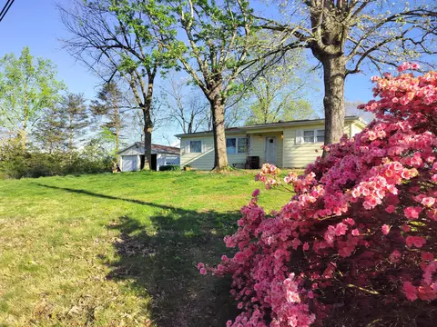 Exterior - 517 Patterson Rd, Yosemite, KY 42566 photo 2 of 12