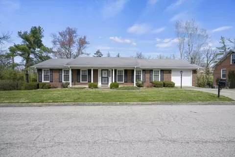 105 Deepwood Dr, Richmond, KY 40475