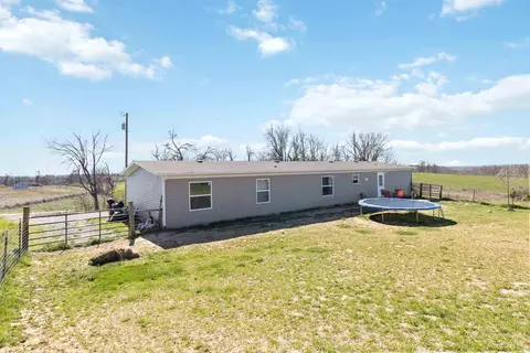 9873 Buckeye Rd, Lancaster, KY 40444 photo 17