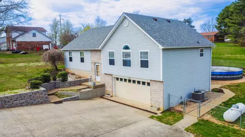 150 Ridgeway Dr, Elizabethtown, KY 42701