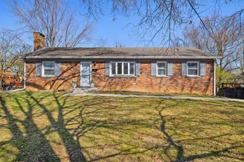 1105 Gainesway Dr, Lexington, KY 40517