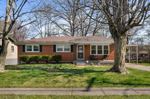 9021 Wanlou Dr, Louisville, KY 40272