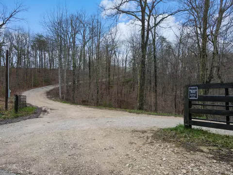 1427 High Rock Rd, Stanton, KY 40380