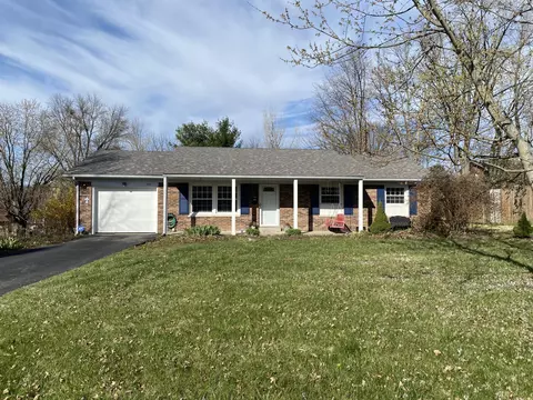 105 Regio Ct, Frankfort, KY 40601