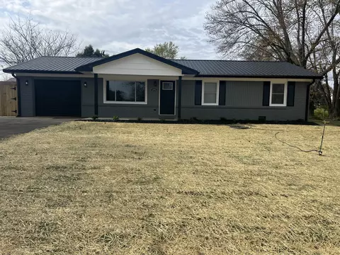 1054 W Bourbon Rd, Somerset, KY 42503
