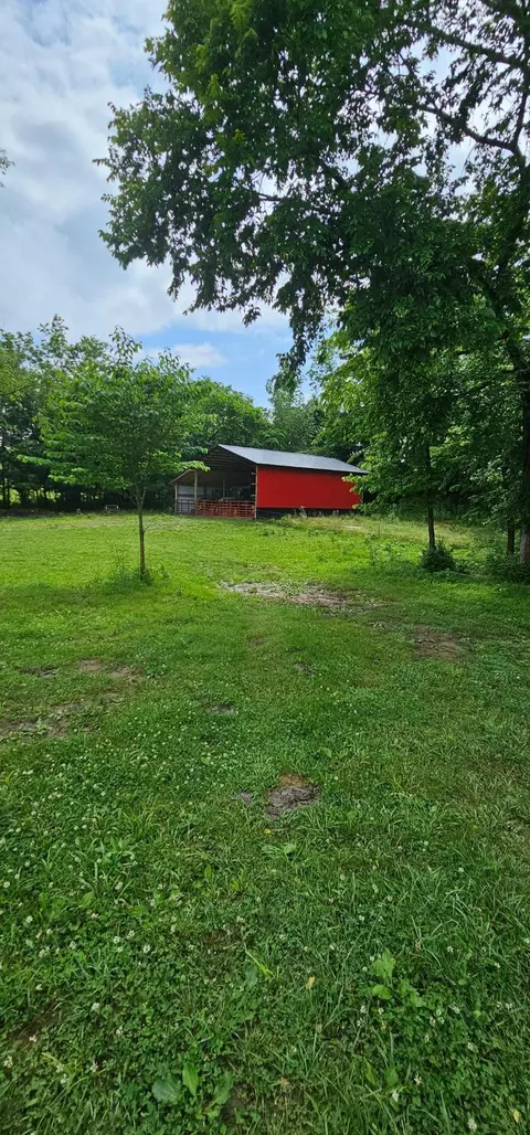 942 N Commonwealth Ln, Cynthiana, KY 41031