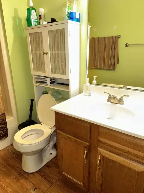 Bath - 623 Bybee Rd, Waco, KY 40385 photo 1 of 3