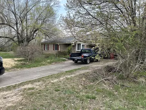 Exterior - 623 Bybee Rd, Waco, KY 40385 photo 1 of 11