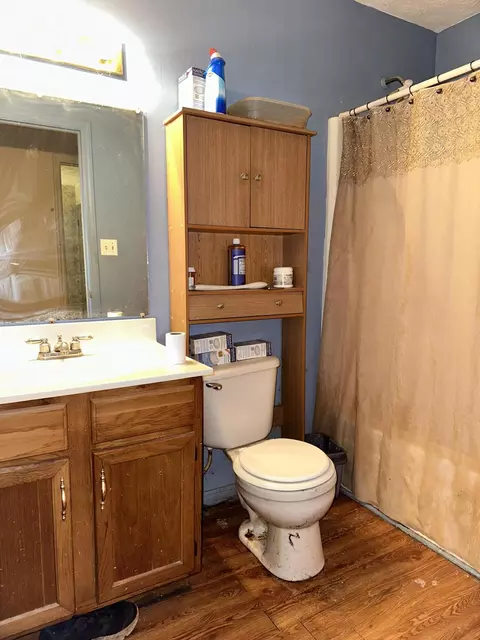 Bath - 623 Bybee Rd, Waco, KY 40385 photo 3 of 3