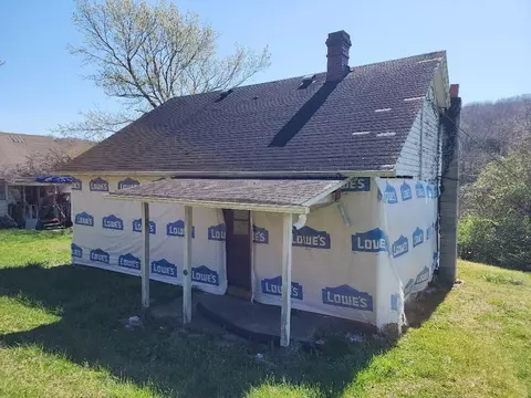 108 E Antioch Ave, Burnside, KY 42519