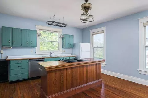 Kitchen - 205 Chambers Ave, Georgetown, KY 40324 photo 1 of 3