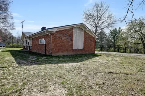 Exterior - 80 Hillside View Ln, Morehead, KY 40351 photo 2 of 12