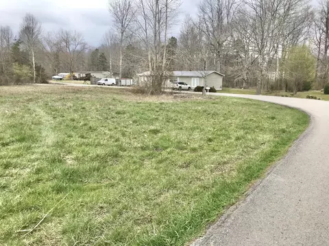 137 Silverhawk Rd, Olive Hill, KY 41164