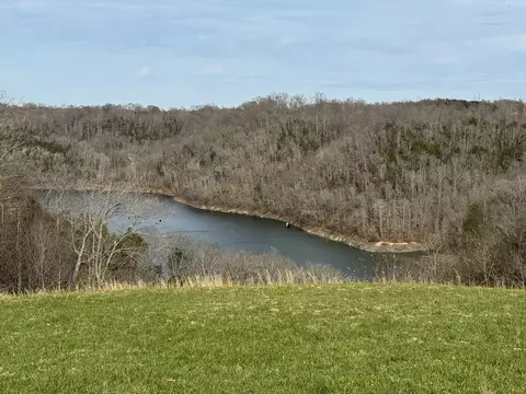 27 Sandy Ln, Russell Springs, KY 42642