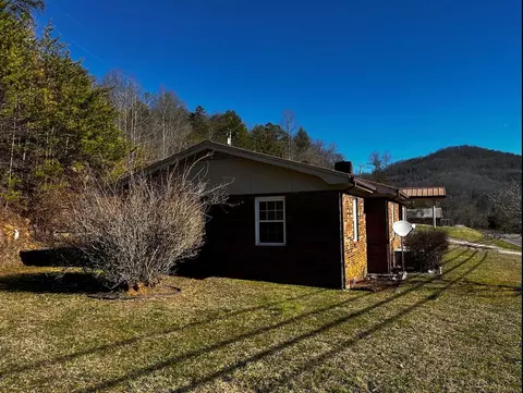 Exterior - 1523 Ky 718, Walker, KY 40997 photo 4 of 4