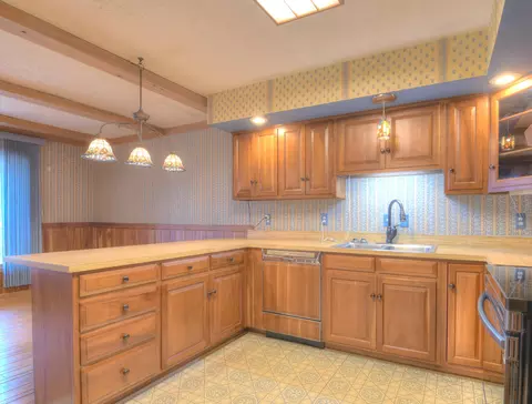 Kitchen - 824 Fraley Dr, Morehead, KY 40351 photo 2 of 5