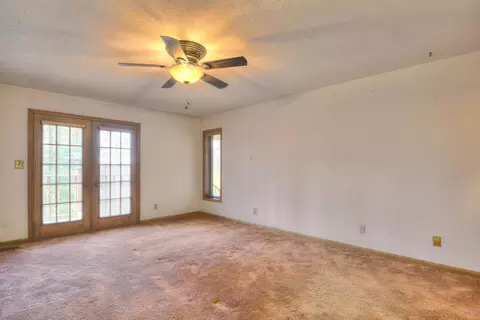Living - 824 Fraley Dr, Morehead, KY 40351 photo 3 of 3