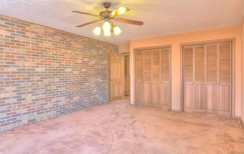 Bedroom - 824 Fraley Dr, Morehead, KY 40351 photo 2 of 3