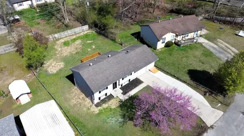 Exterior - 305 Maple St, Corbin, KY 40701 photo 7 of 8