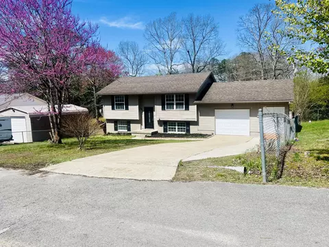 Exterior - 305 Maple St, Corbin, KY 40701 photo 4 of 8