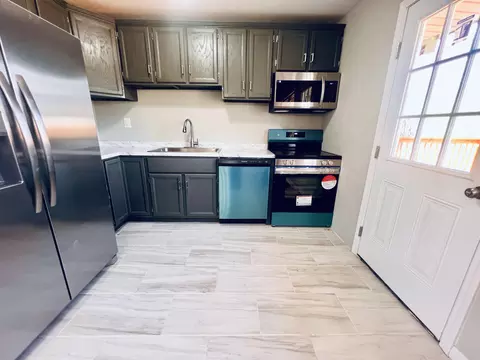 Kitchen - 305 Maple St, Corbin, KY 40701 photo 1 of 2